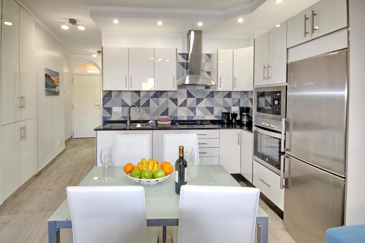 Modern Apartment In Complex With Pool In Costa Adeje ภายนอก รูปภาพ